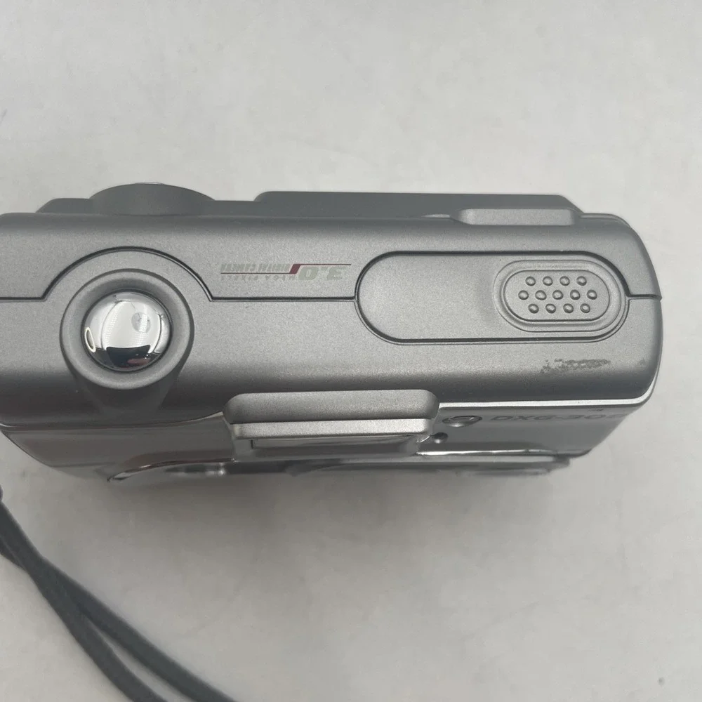 DXG-308 Ultra Compact Digital Camera 3.0MP Silver Point Shoot +Battery+Case